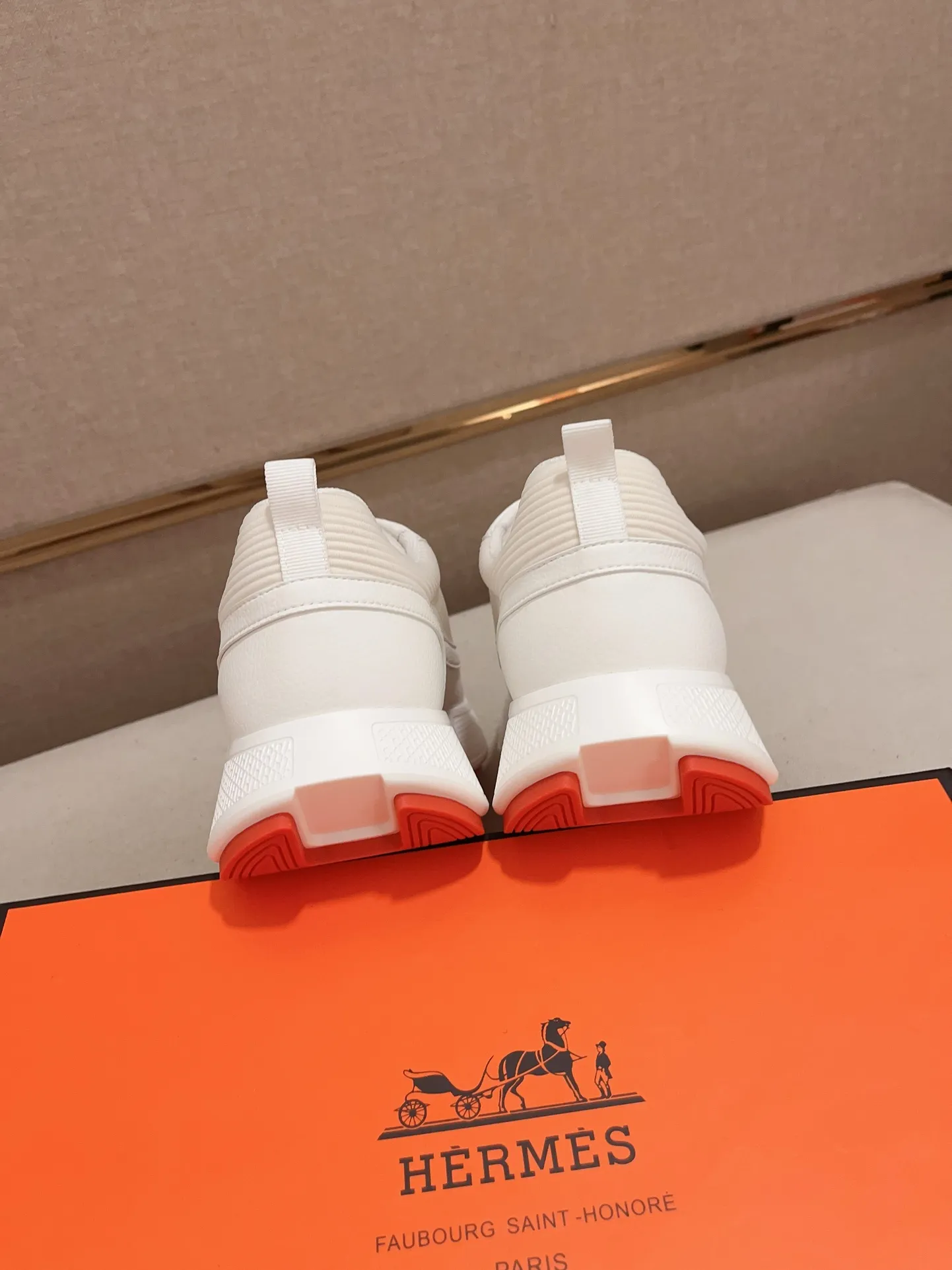 Men's clothing and shoes💰: 440💰《HERMES》【Classic original single version】Hermès; top 🔝purchasing agent🔍🔍men's latest 🇺🇸 counter sales simultaneously, imported from Italy original ▲▲cowhide ▲▲ (high-end, nobility, class) ) Exquisite workmanship (Italian 🇮🇹 imported water-dyed 🐂 cowhide lining) sole: original sole provided by the original factory, ⚠️exclusive double-layer activity·TPR·rubber·combined molded outsole; super comfortable·wear-resistant·non-slip·environmental protection The real thing is more beautiful if you take the real thing (high quality, follow the order). You can enter and exit the counter at will * Number of yards: 38-44 (45 can be customized and cannot be returned or exchanged)